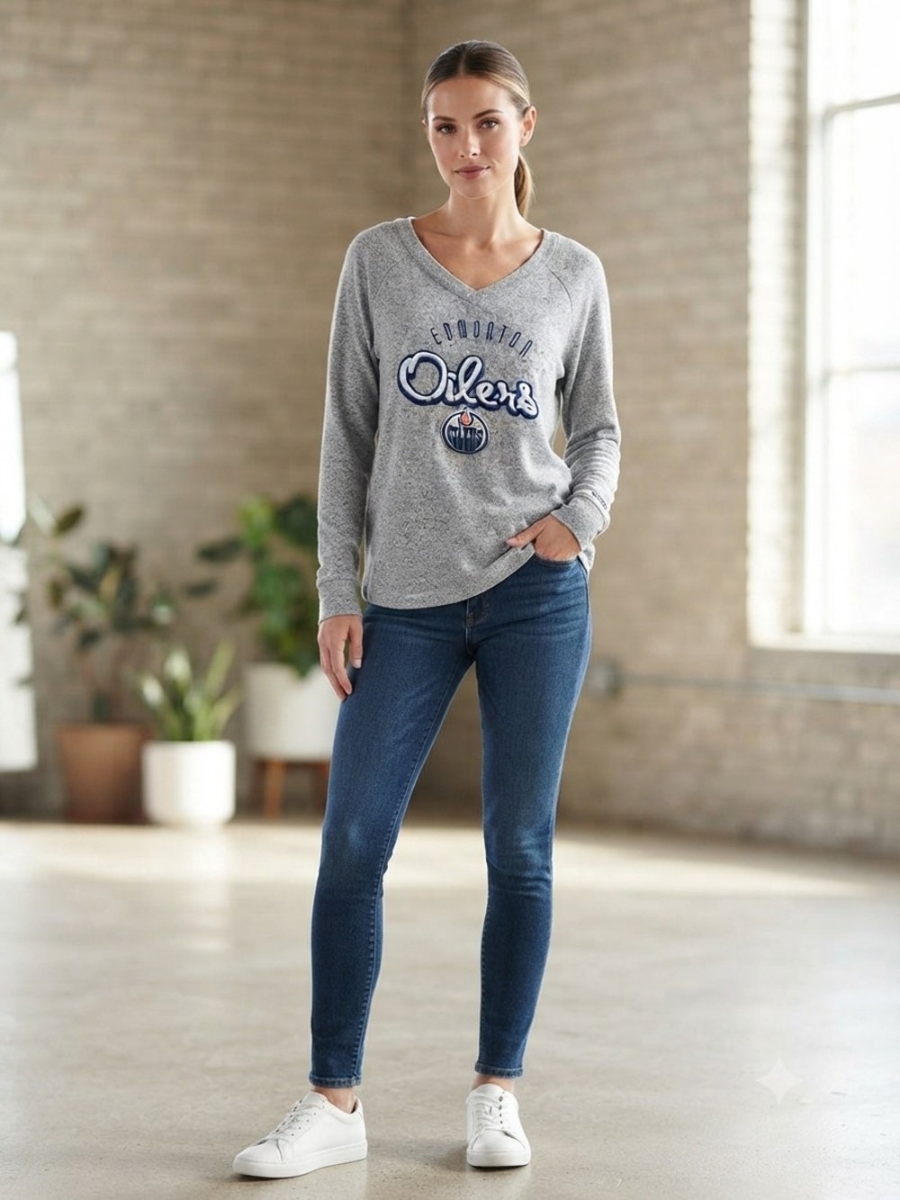 CCM Gray Edmonton Oilers V-Neck Sweatshirt Size Large